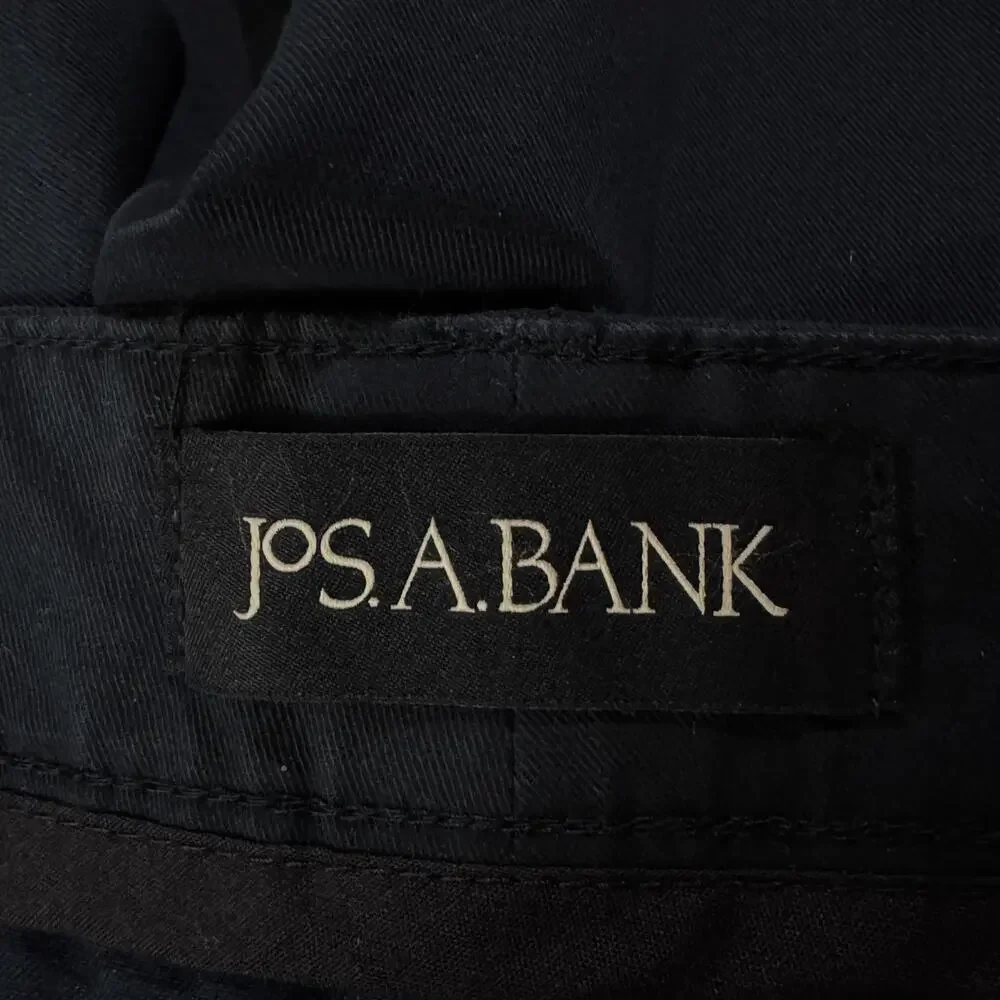 Jos. A. Bank Mens SZ 46R Comfort Stretch 9 in Shorts Tailored Fit Navy Blue New